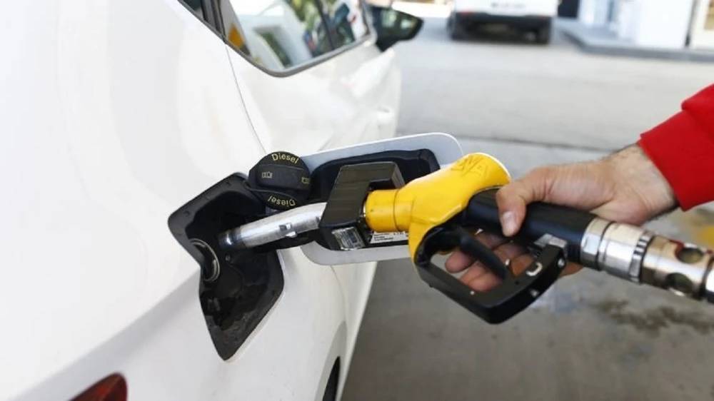 Bugün akaryakıt istasyonuna gidenler şok geçiriyor 4